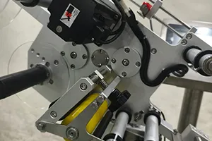 Automatic Inline Labeling Machine (for Flat Surfaces)